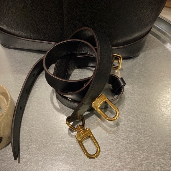 Louis Vuitton Cruiser PM - Picture 7 of 16